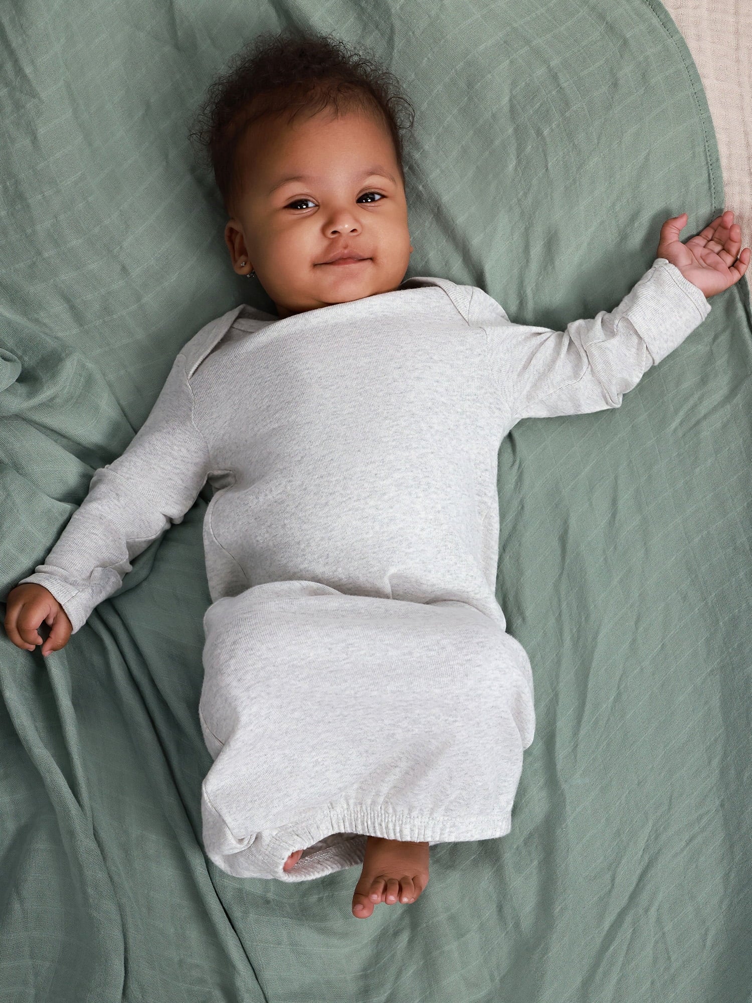 Gerber Baby Neutral Long Sleeve Gowns, 3-Pack, Sizes Newborn - 0/3 Months